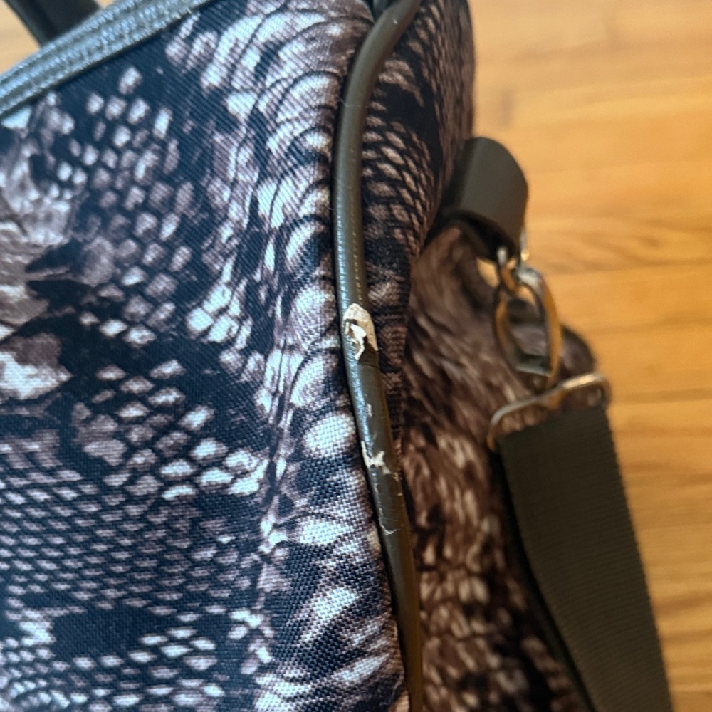 Adrienne Vittadini Taupe and White Patterned Duffel Bag - Picture 6 of 6